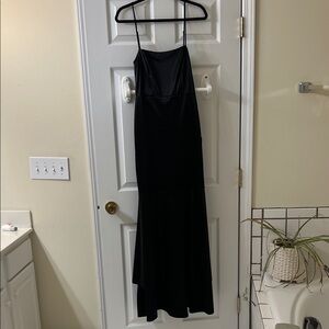 Elegant Black Evening Dress